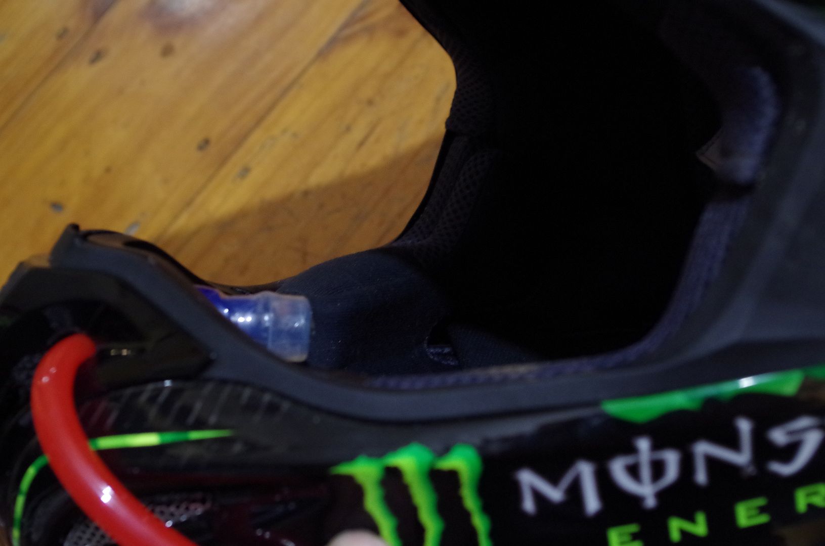 Helmet hydration setups racedeZert